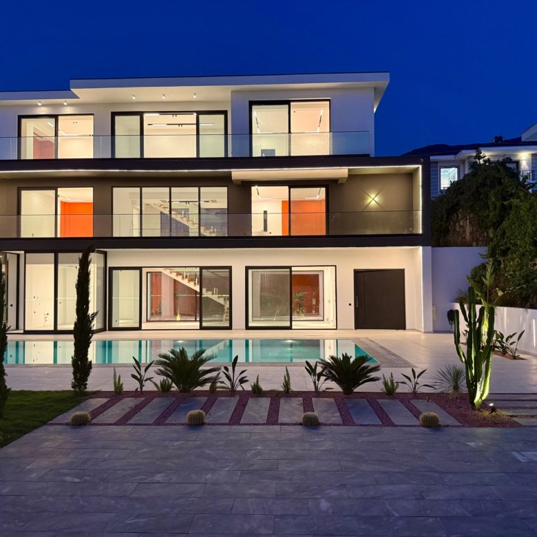 Luxury villa for sale in Fethiye Ovacık with private outdoor pool and modern architecture