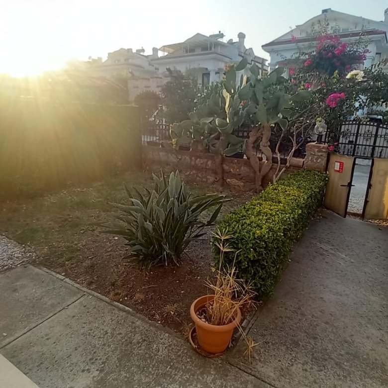 Fully furnished luxury villa for rent in Fethiye Foça with private pool, garden, and open parking